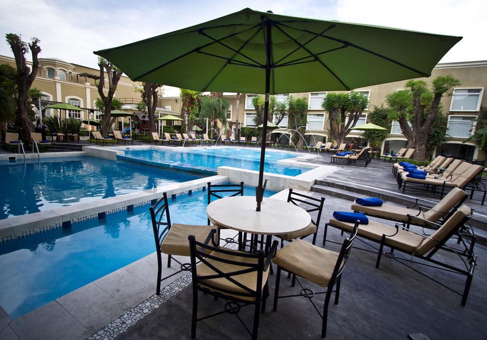 Plaza Camelinas Hotel Querétaro Екстериор снимка