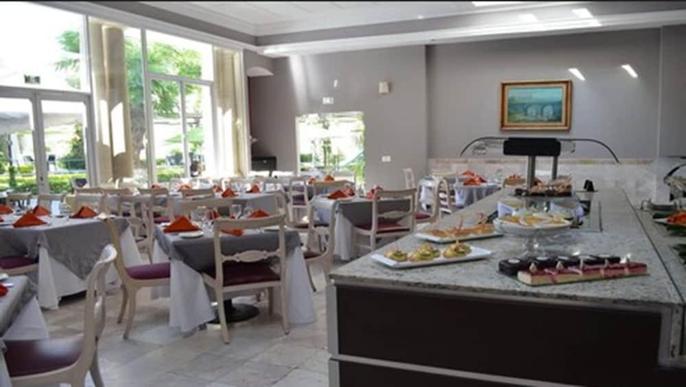 Plaza Camelinas Hotel Querétaro Екстериор снимка