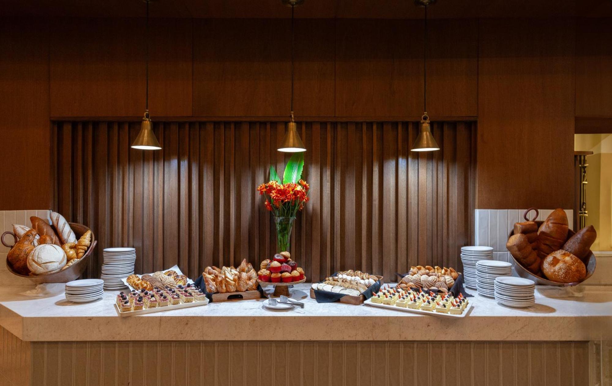 Plaza Camelinas Hotel Querétaro Екстериор снимка