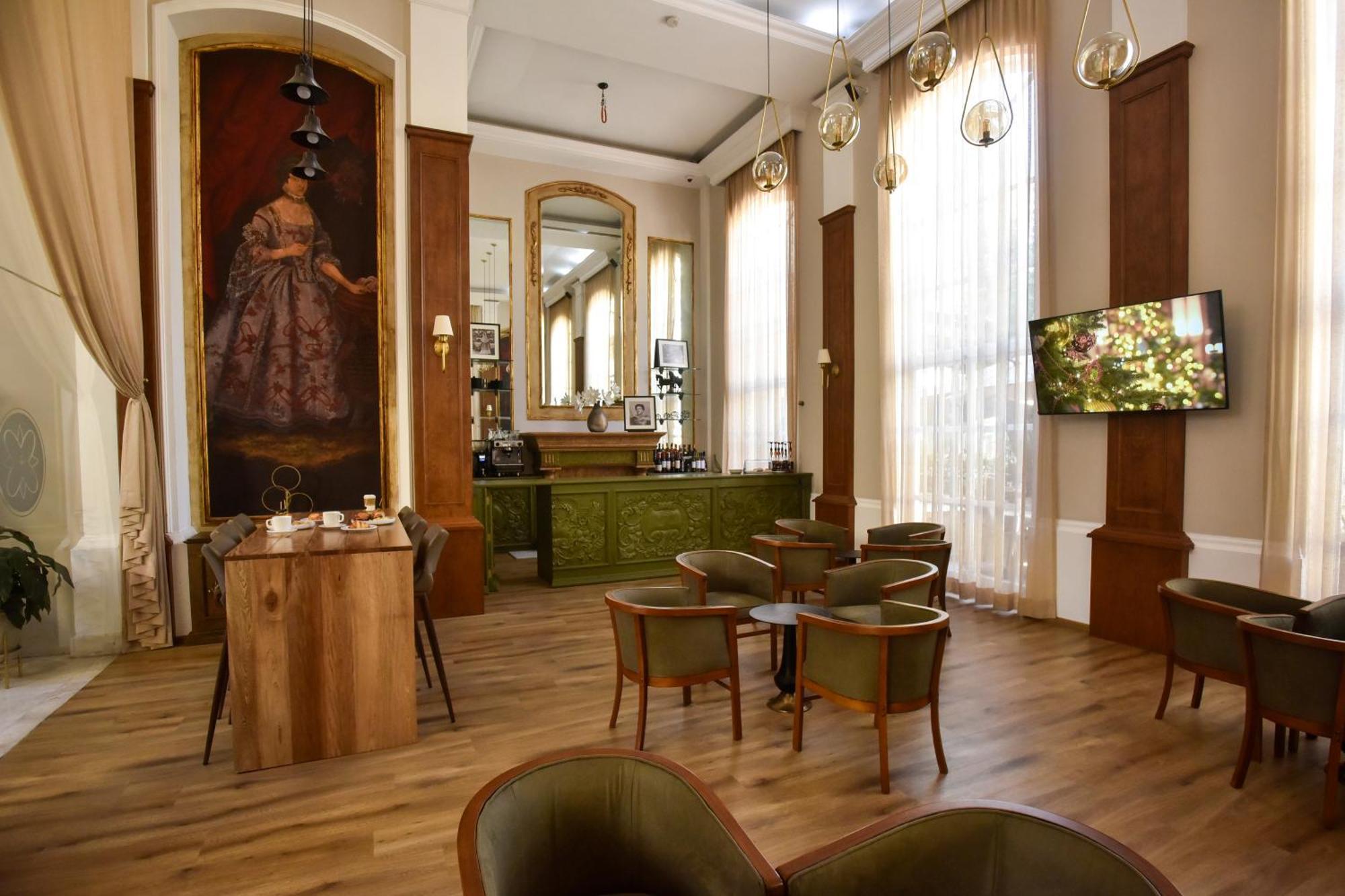 Plaza Camelinas Hotel Querétaro Екстериор снимка