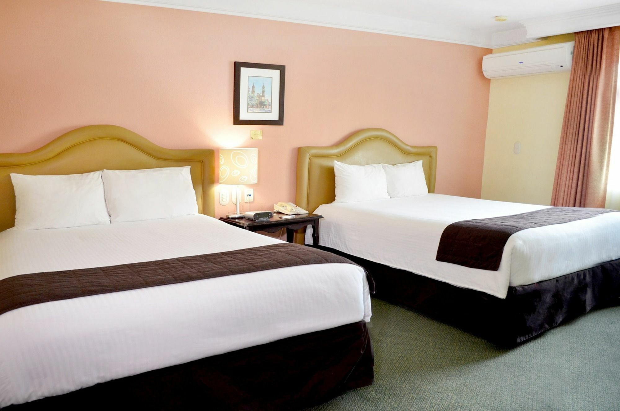 Plaza Camelinas Hotel Querétaro Екстериор снимка