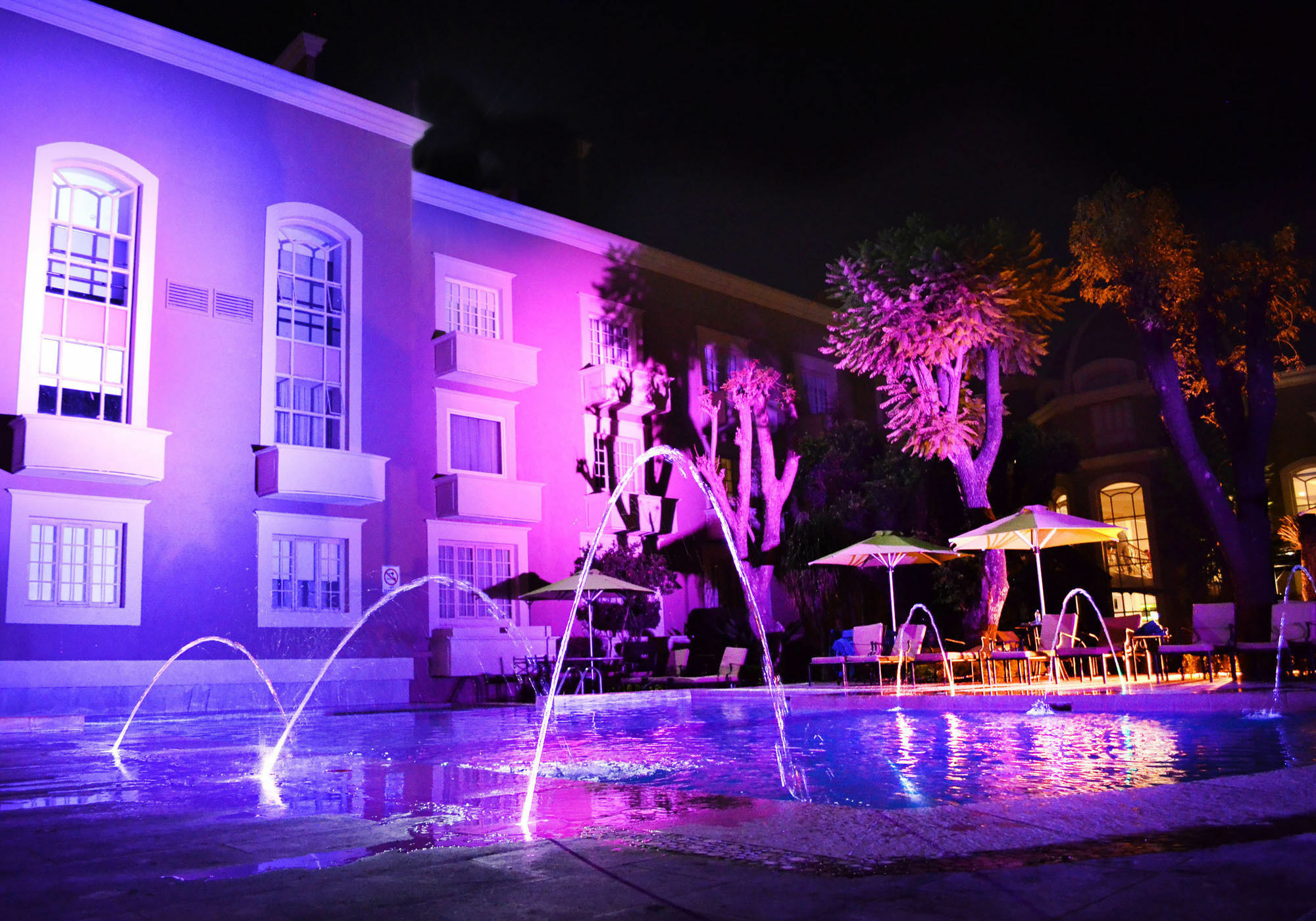 Plaza Camelinas Hotel Querétaro Екстериор снимка