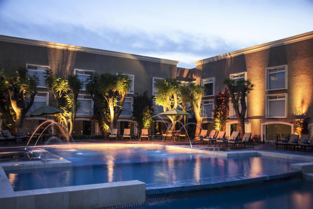 Plaza Camelinas Hotel Querétaro Екстериор снимка